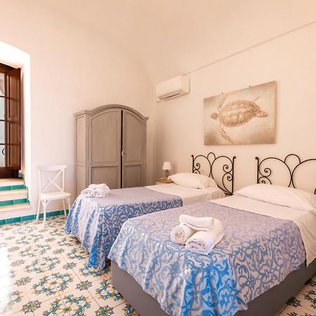 Hotel Torre Dei Borboni 폰차 외부 사진