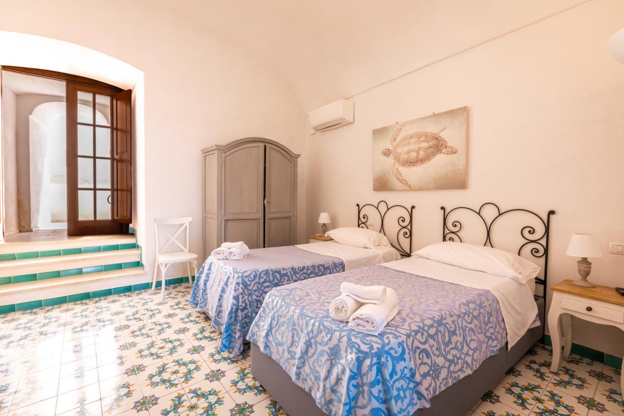 Hotel Torre Dei Borboni 폰차 외부 사진