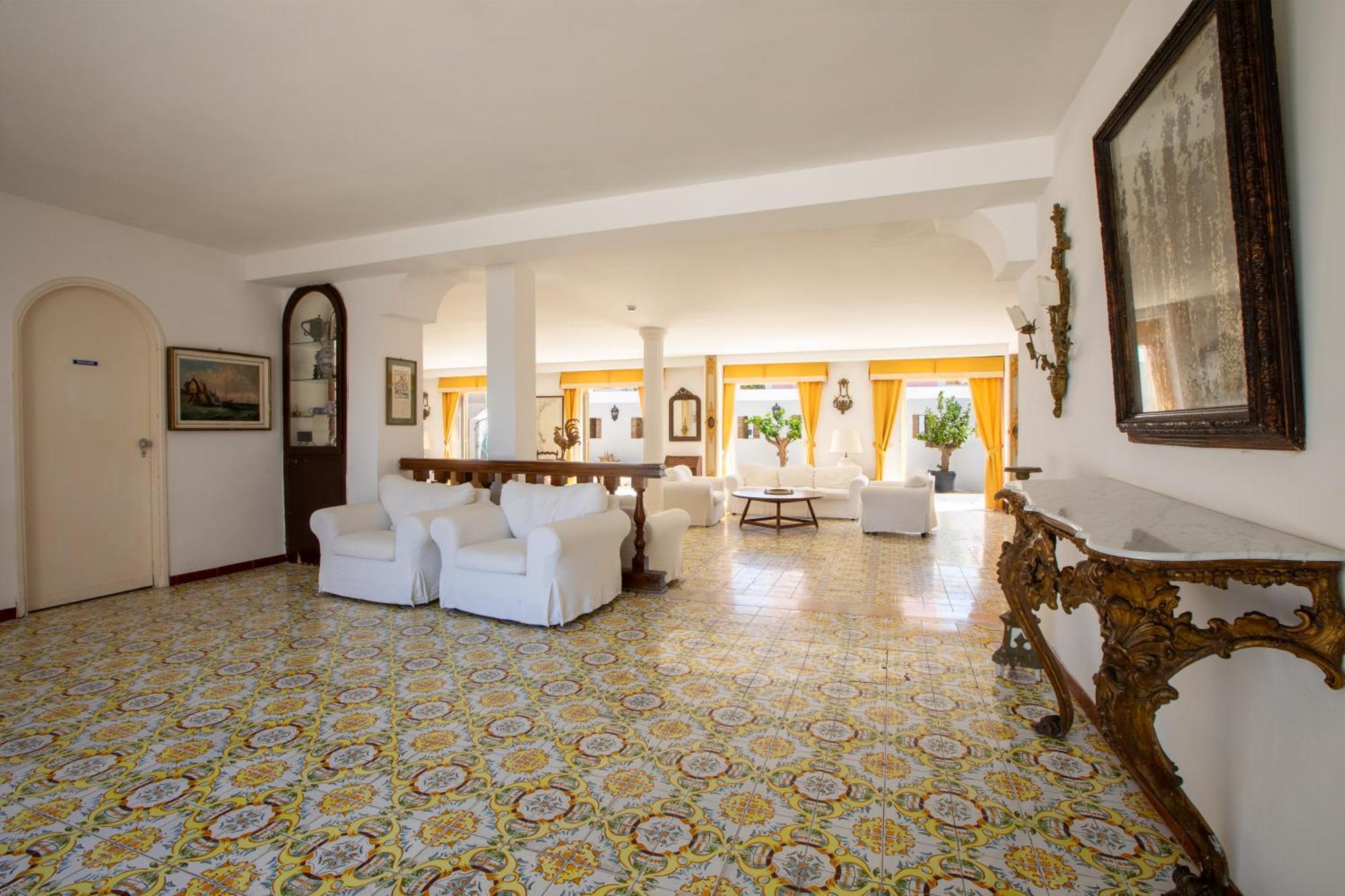 Hotel Torre Dei Borboni 폰차 외부 사진