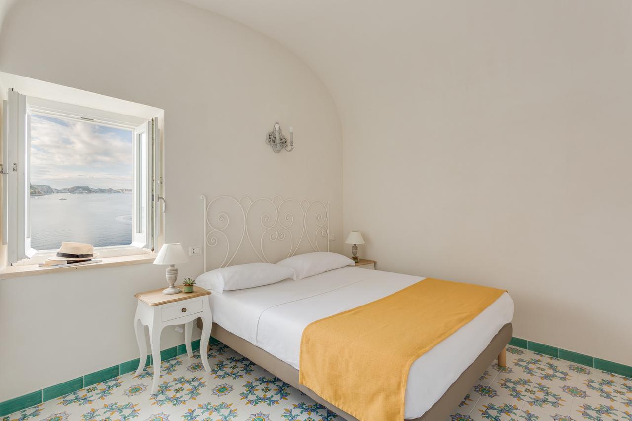 Hotel Torre Dei Borboni 폰차 외부 사진