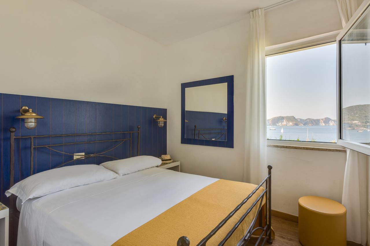 Hotel Torre Dei Borboni 폰차 외부 사진