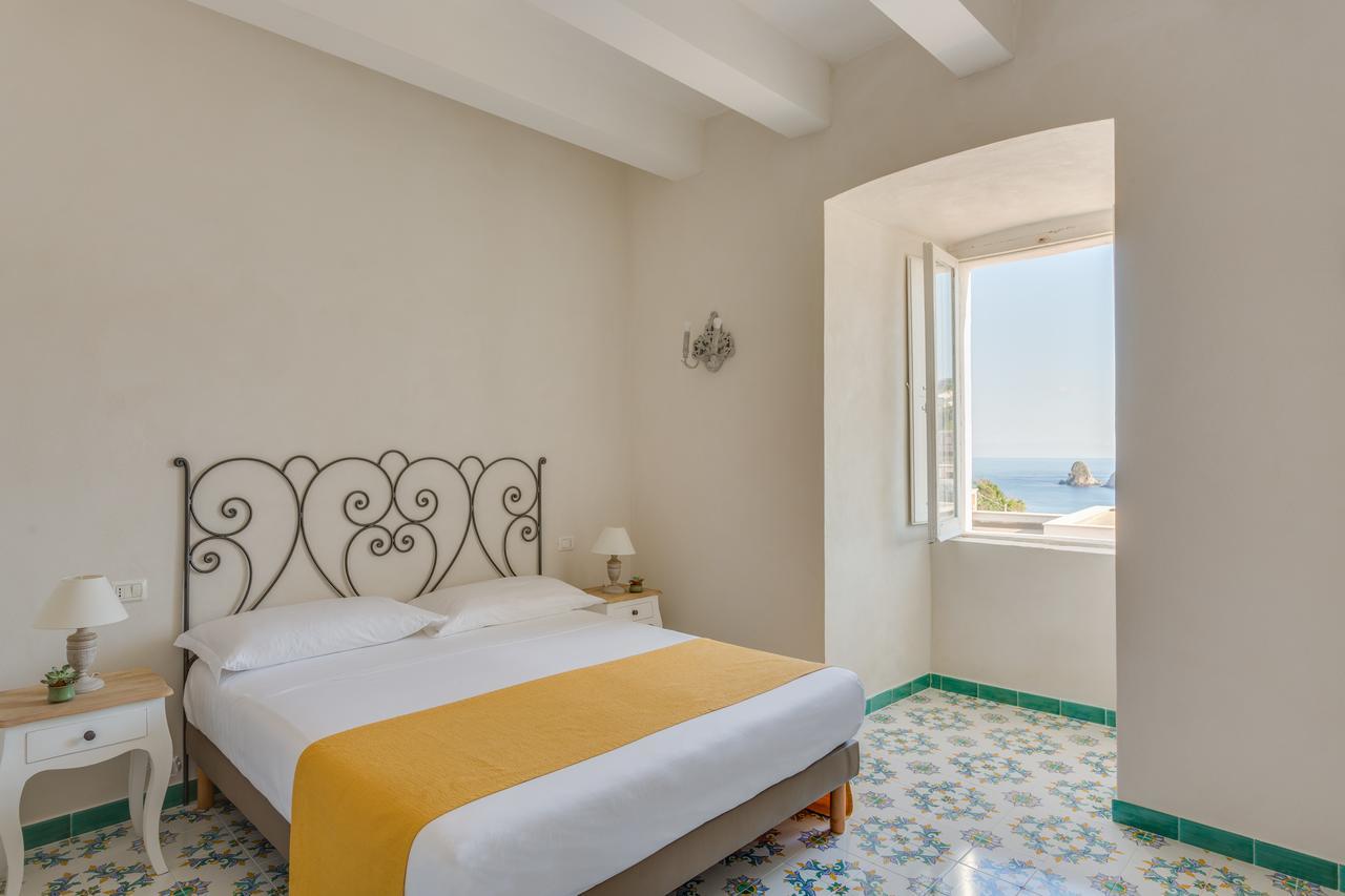 Hotel Torre Dei Borboni 폰차 외부 사진
