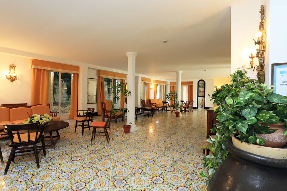 Hotel Torre Dei Borboni 폰차 외부 사진