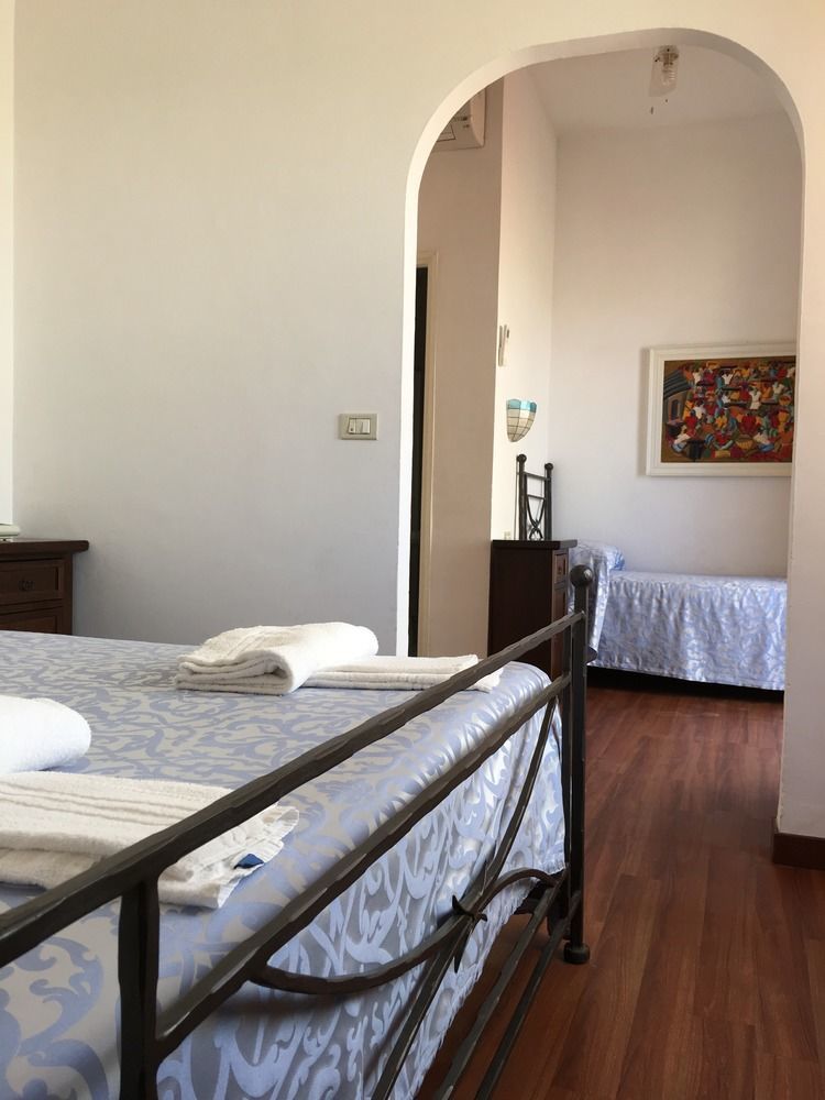 Hotel Torre Dei Borboni 폰차 외부 사진