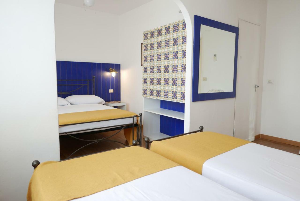 Hotel Torre Dei Borboni 폰차 외부 사진